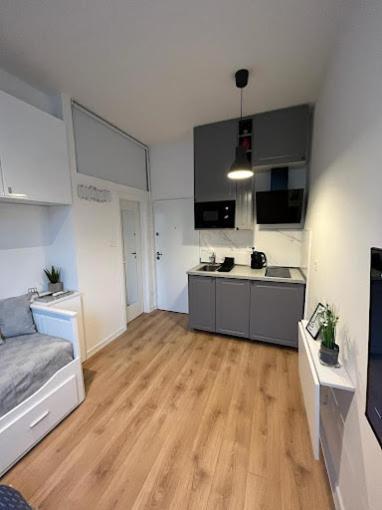 Micro 5 Luxury Apartment Zagabria Esterno foto
